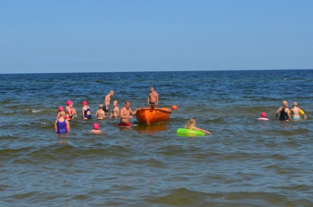http://old.szkolaborowno.pl/images/phocagallery/Wakacje%202017/thumbs/phoca_thumb_l_kolobrzeg1%2076.jpg