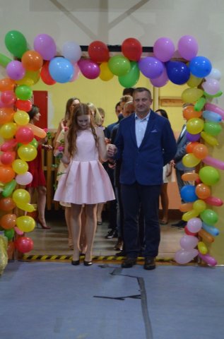 http://old.szkolaborowno.pl/images/phocagallery/komers2017/thumbs/phoca_thumb_l_DSC_0020.JPG