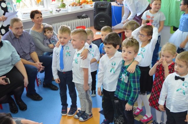 http://old.szkolaborowno.pl/images/phocagallery/pasowanienaprzedszkolaka2017/thumbs/phoca_thumb_l_dsc_1087.jpg