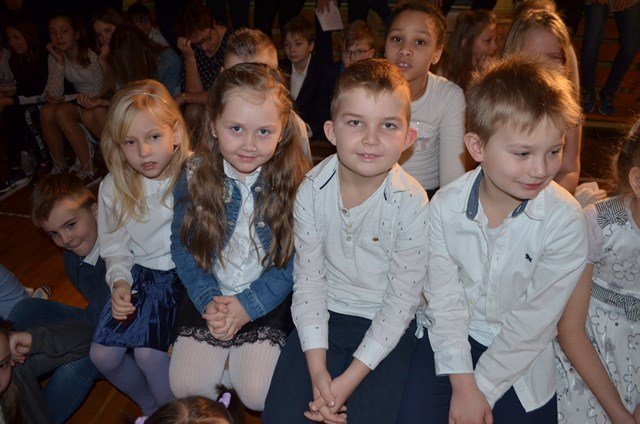 http://old.szkolaborowno.pl/images/phocagallery/thumbs/phoca_thumb_l_dsc_0147.jpg